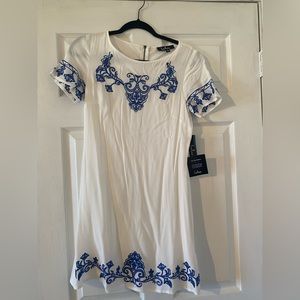 Lulus XS white mini dress with blue stitching accents